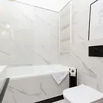 Lux Golden Praga Kepna By Renters Prestige شقة