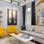 شقة Lux Golden Praga Kepna By Renters Prestige
